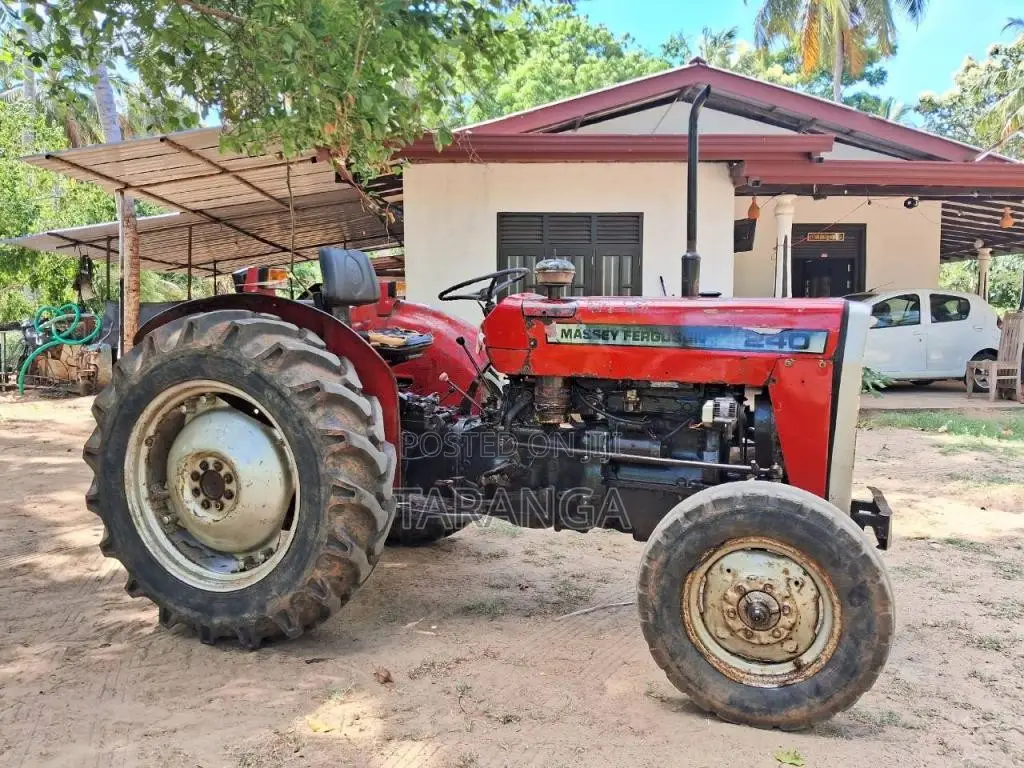 Massey-Ferguson 240 MF 1988 Tractor (Used)