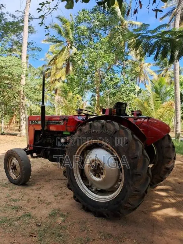 Massey-Ferguson 240 MF 1988 Tractor (Used)