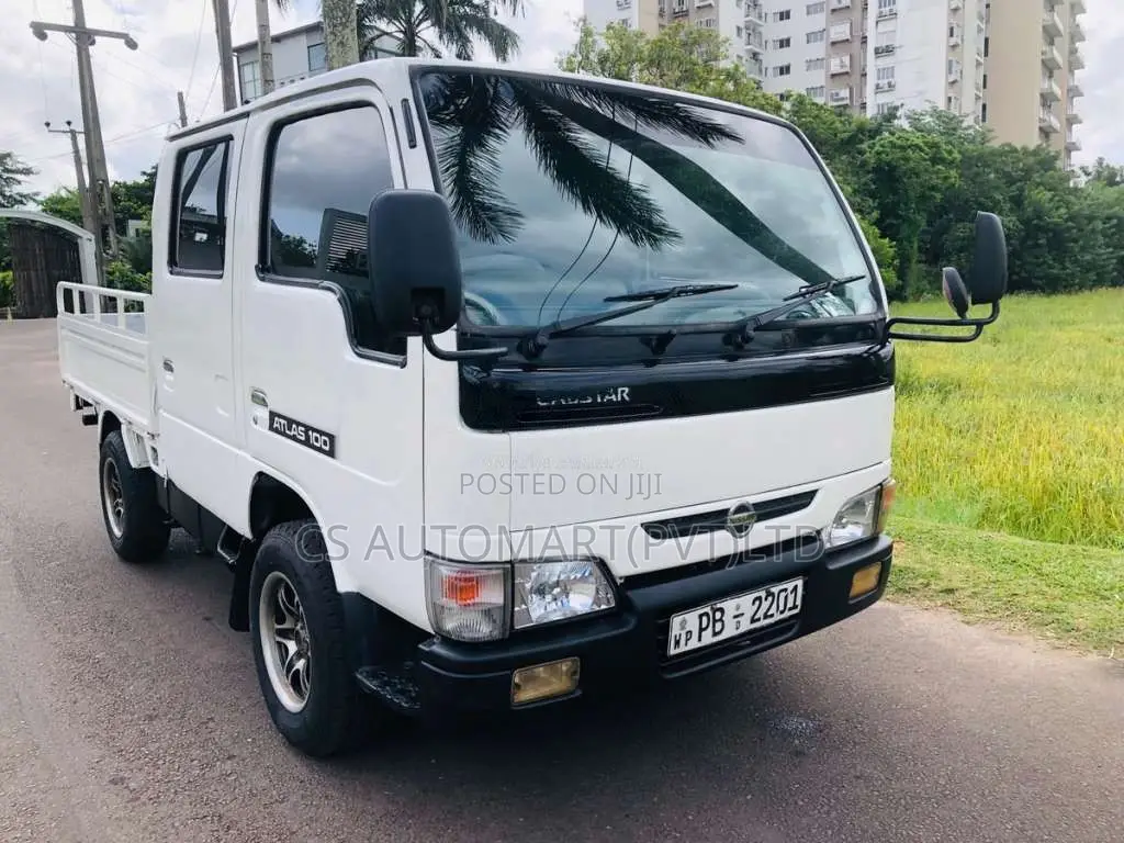 Nissan CrewCab 2004 Crew Cab (Used)