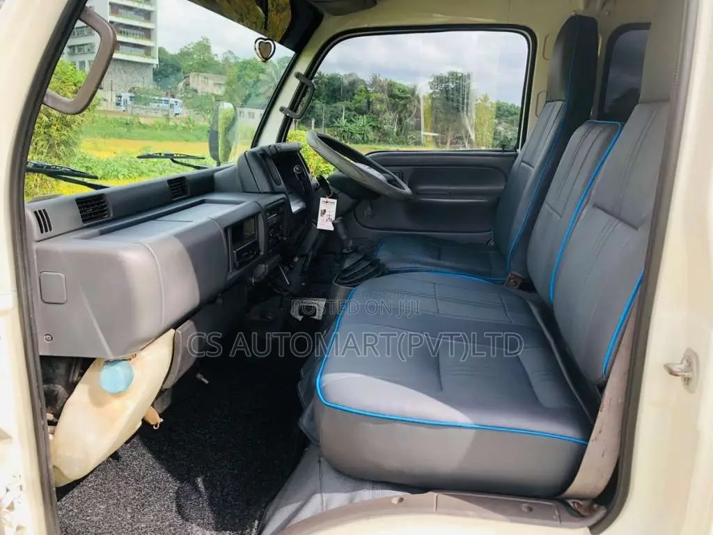 Nissan CrewCab 2004 Crew Cab (Used)