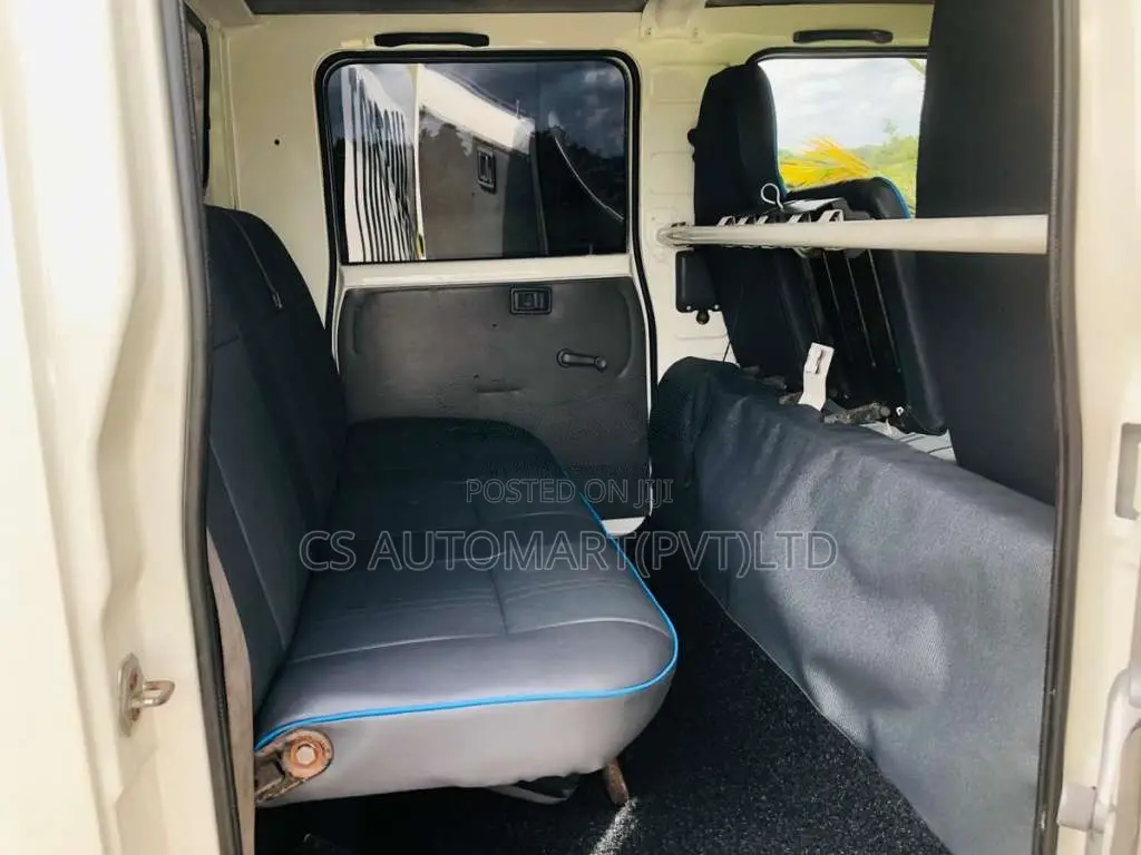 Nissan CrewCab 2004 Crew Cab (Used)