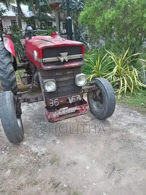 Massey-Ferguson 135 DL 1980 Tractor (Used)