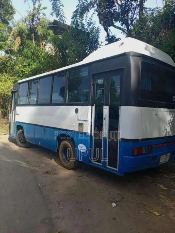 Isuzu Journey 1990 Bus (Used)