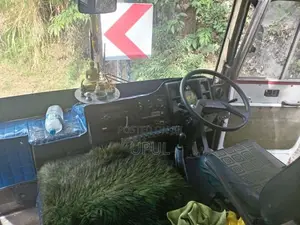 Isuzu Journey 1990 Bus (Used)