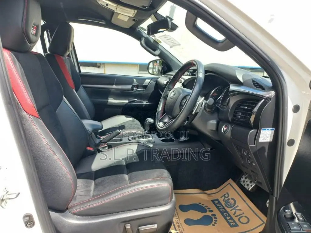 Toyota Hilux Z GR SPORT 2023 Pickup (Used)