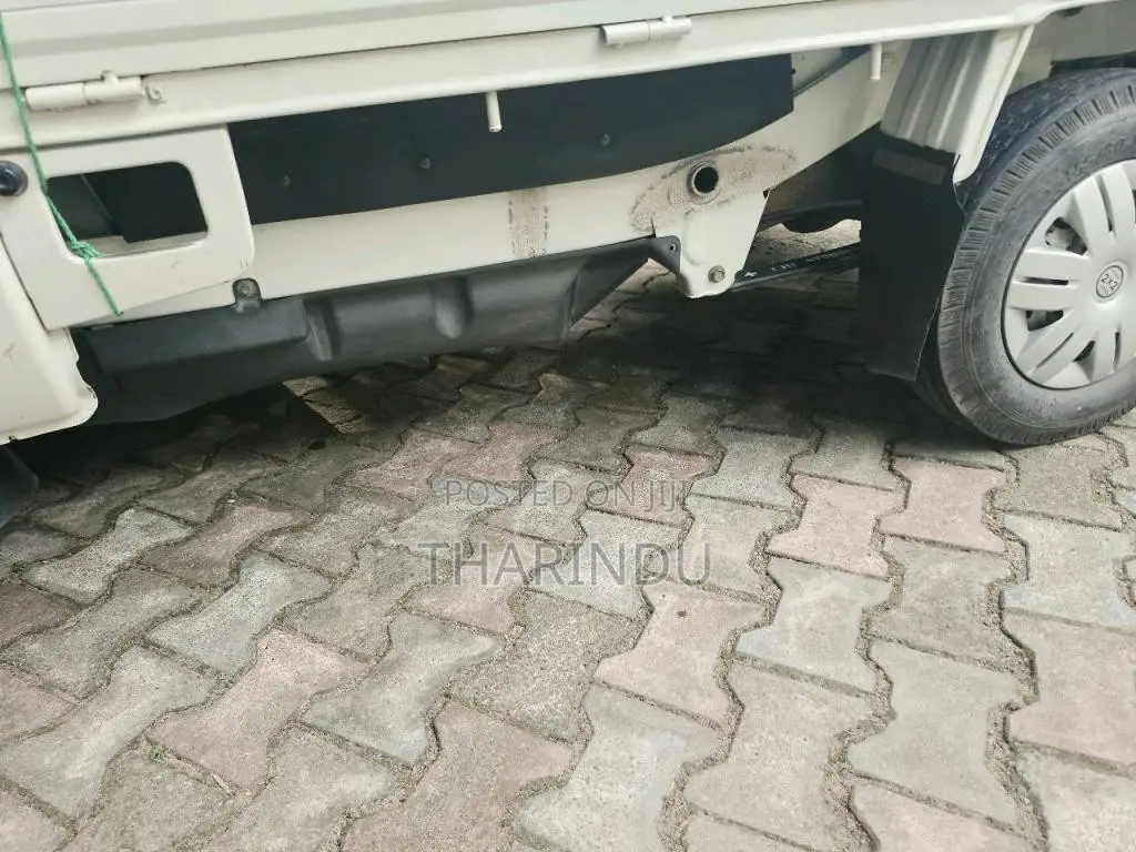 Daihatsu Hijet 2012 Lorry (Used)