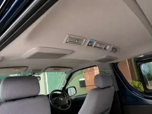Toyota KDH 201 2017 Van (Used)