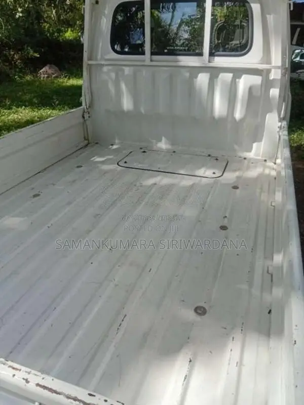 Daihatsu Hijet 2002 Lorry (Used)