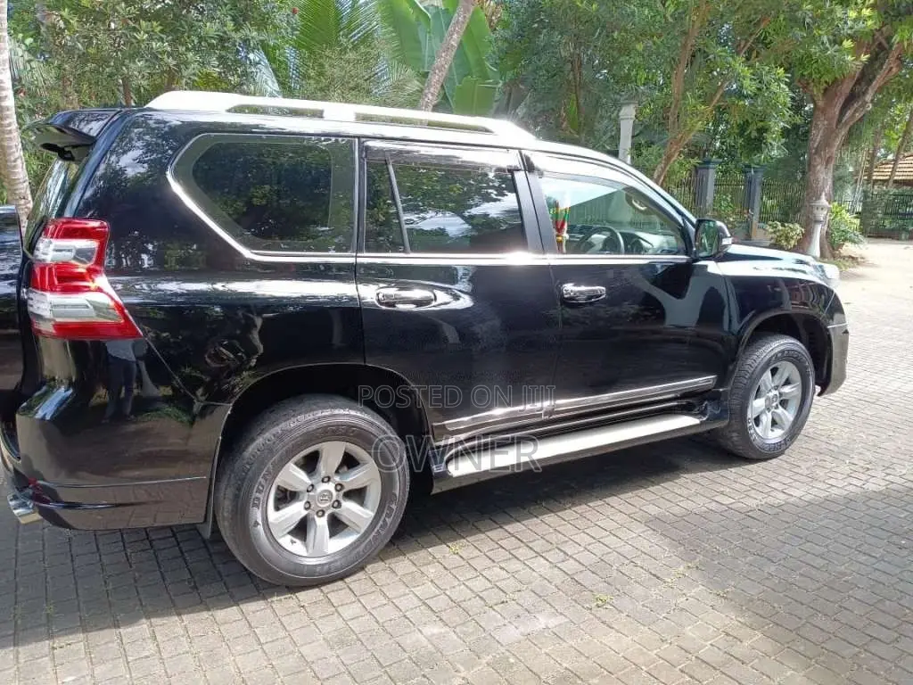 Toyota Landcruisr Prado 2015 SUV (Used)