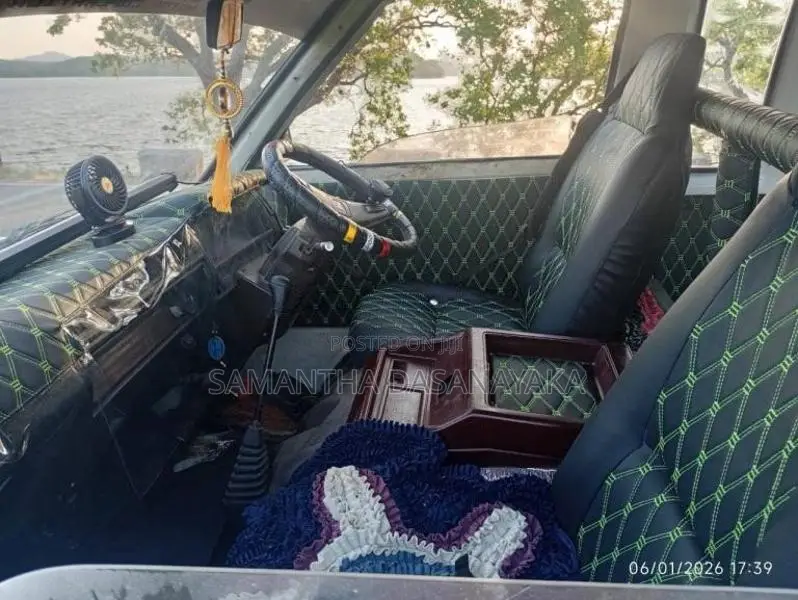 Nissan Vanette 1983 Van (Used)