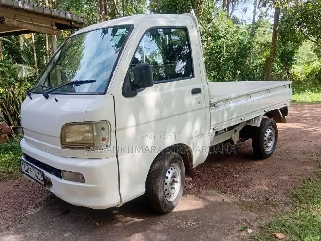 Daihatsu Hijet 2002 Lorry (Used)