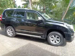Toyota Landcruisr Prado 2015 SUV (Used)