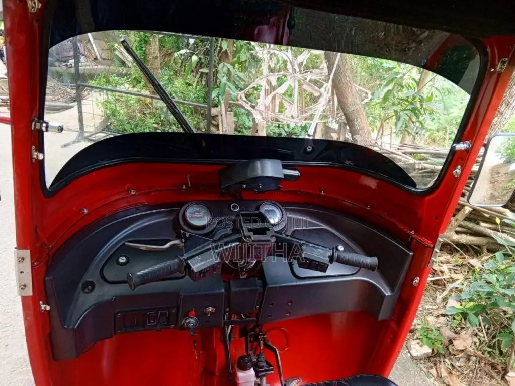 Bajaj RE 2010 Three Wheel (Used)