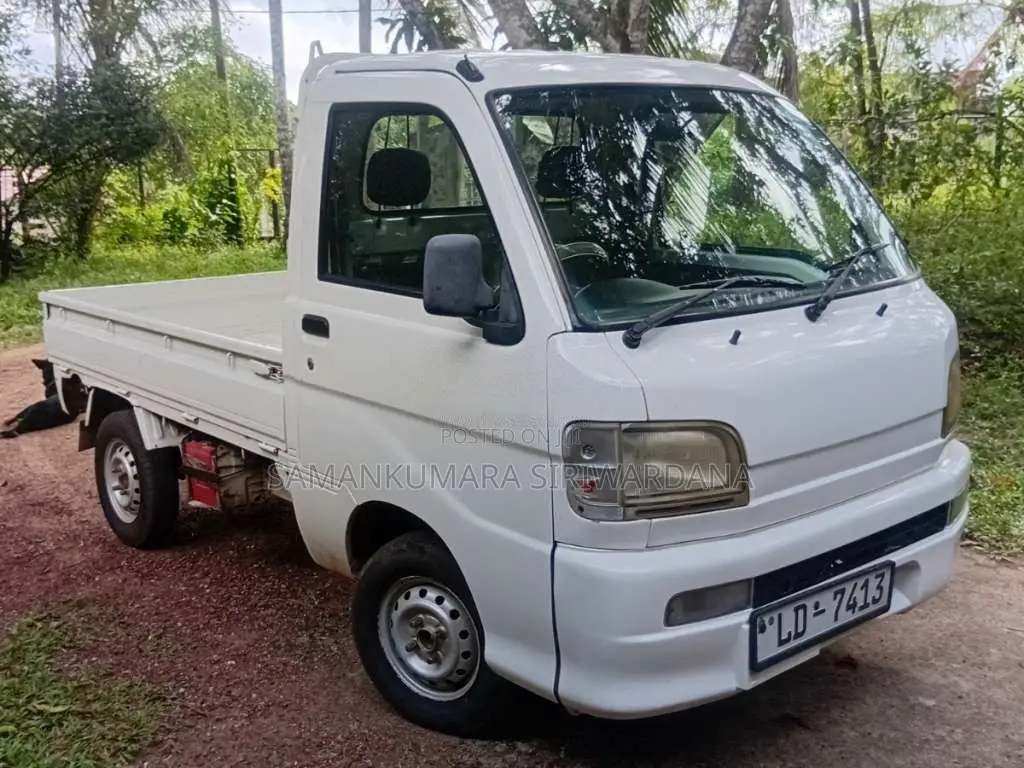 Daihatsu Hijet 2002 Lorry (Used)