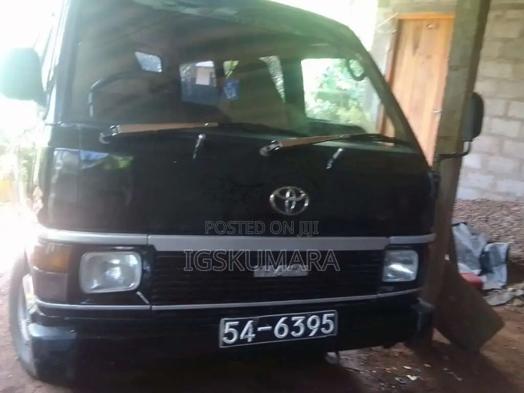 Toyota HIACE 1988 Van (Used)