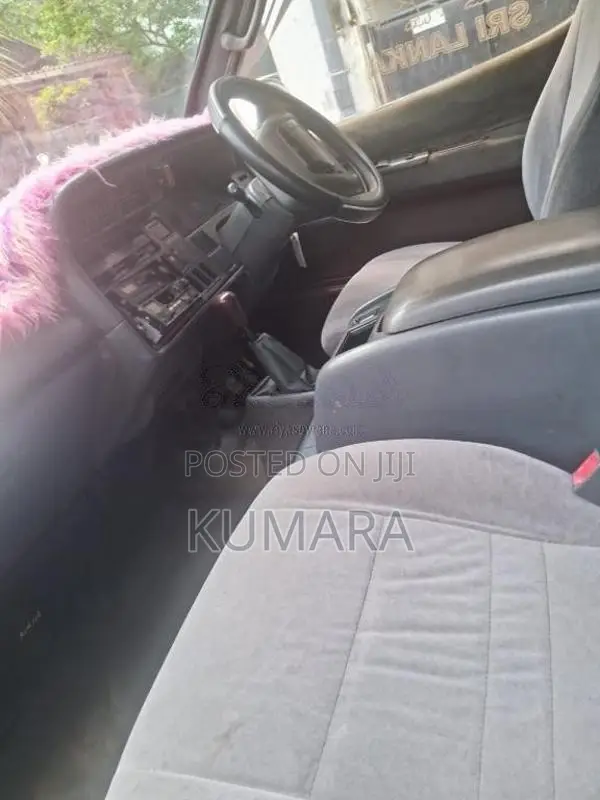 Toyota Dolphin 1994 Van (Used)