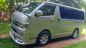 Toyota KDH GL 2006 Van (Used)