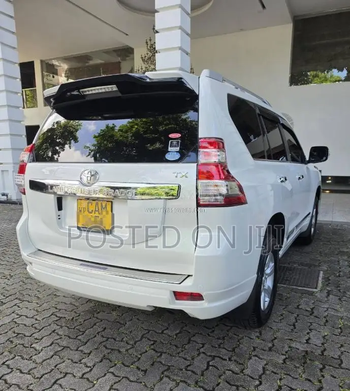 Toyota LAND CRUISER PRADO 150 TX 6FORWARD 2015 SUV (Used)