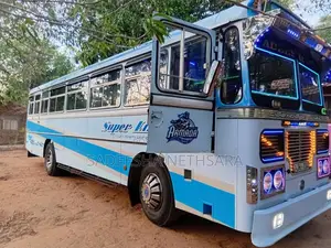 Ashok-Leyland Viking 2004 Bus (Used)