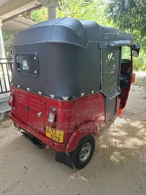 Bajaj 4 stroke 2012 Three Wheel (Used)