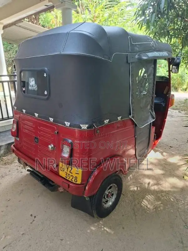 Bajaj 4 stroke 2012 Three Wheel (Used)