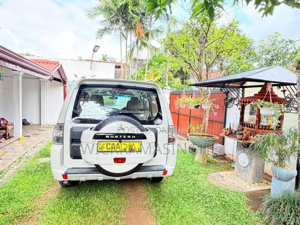 Mitsubishi Montero 2013 SUV (Used)