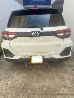 Toyota Raize Z Hybrid BSM 2025 SUV (Used)