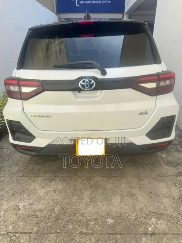 Toyota Raize Z Hybrid BSM 2025 SUV (Used)