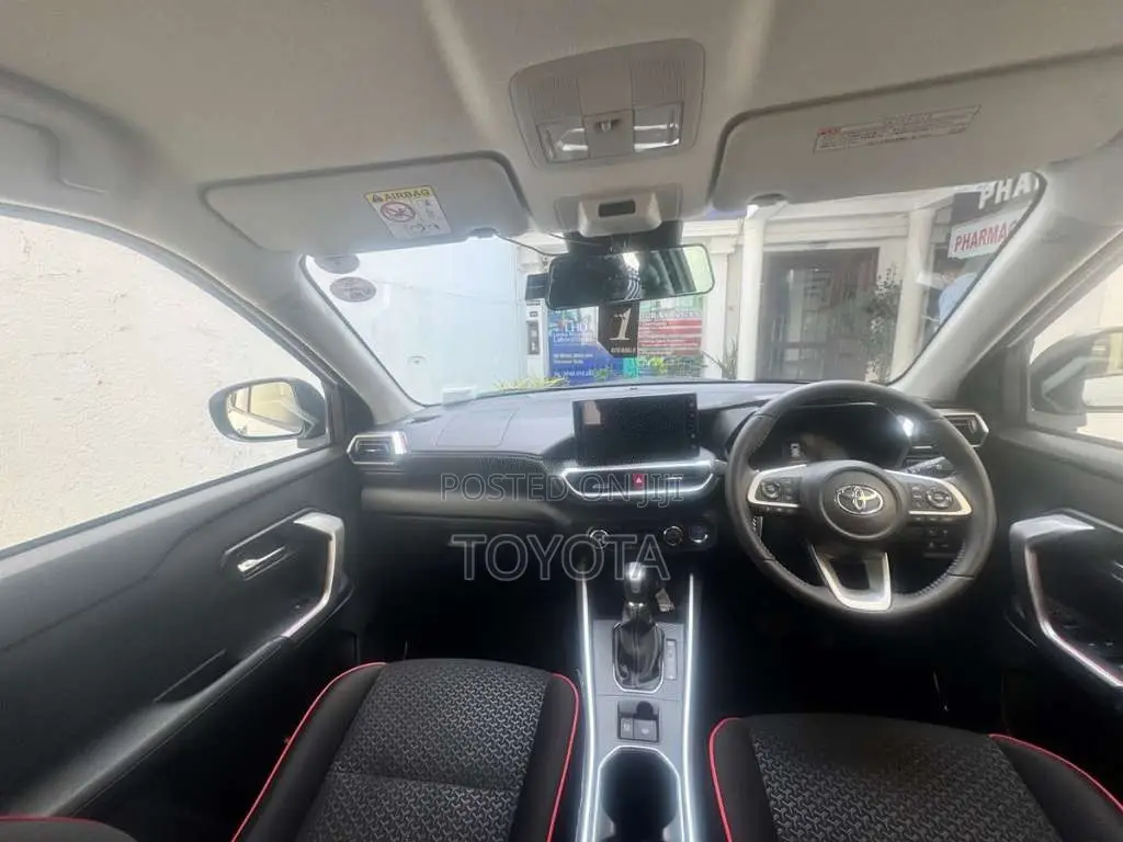 Toyota Raize Z Hybrid BSM 2025 SUV (Used)