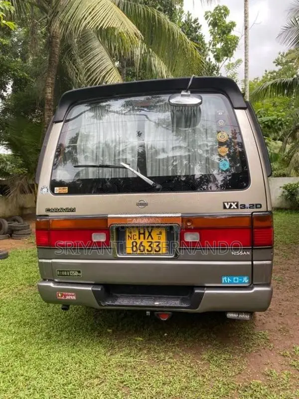 Nissan Caravan 1999 Van (Used)