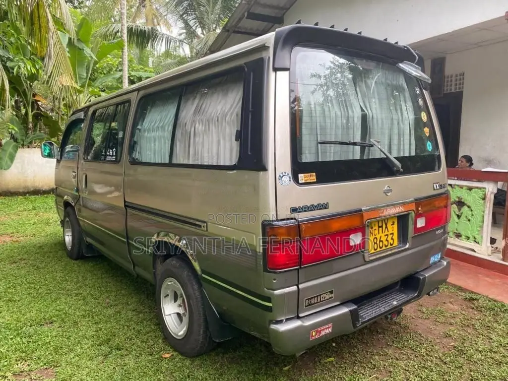 Nissan Caravan 1999 Van (Used)