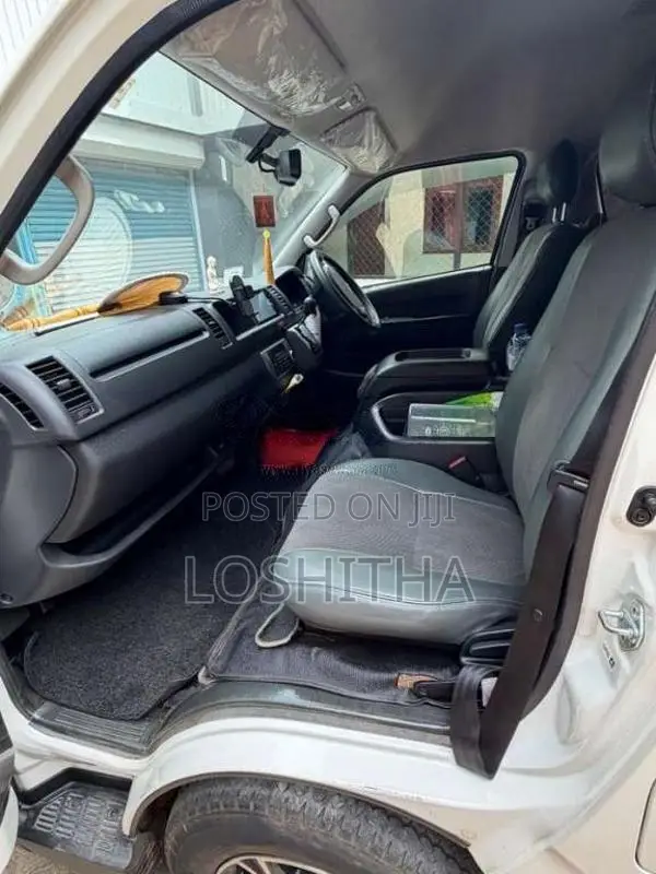 Toyota HIACE High Roof 2017 Van (Used)