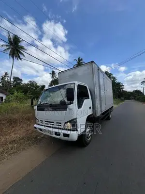 Isuzu ELF 2006 Lorry (Used)