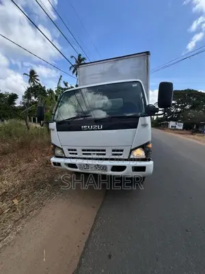 Isuzu ELF 2006 Lorry (Used)