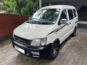 Toyota CR42 2001 Van (Used)