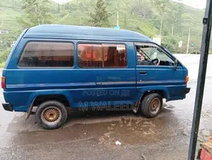 Toyota CM36 1988 Van (Used)