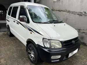 Toyota CR42 2001 Van (Used)