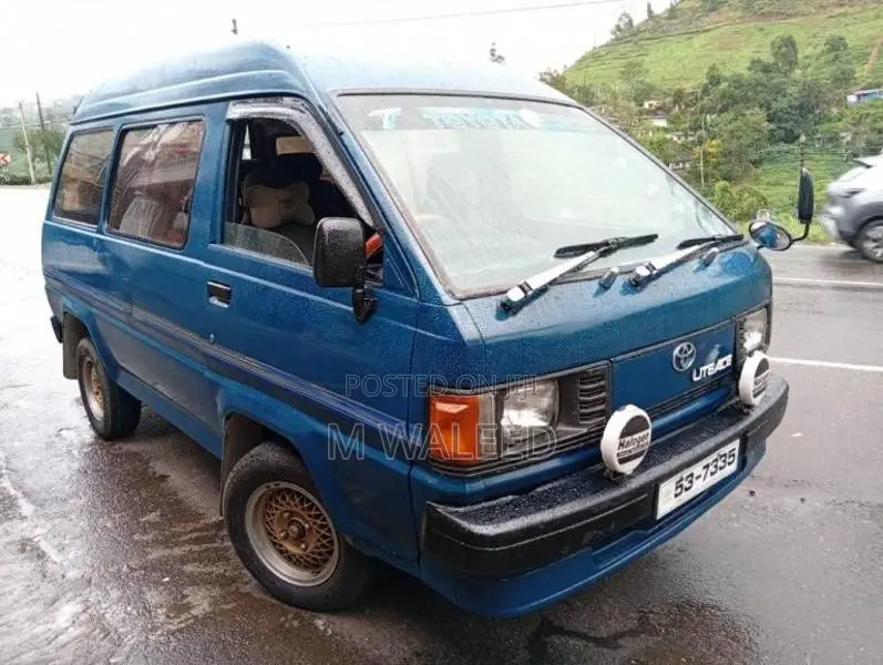 Toyota CM36 1988 Van (Used)