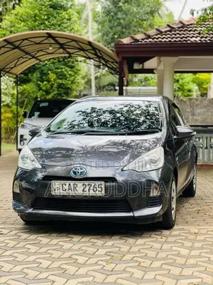 Toyota Aqua 2014 Car (Used)