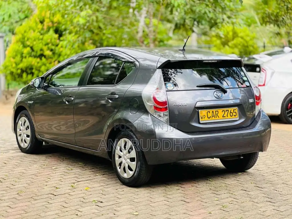 Toyota Aqua 2014 Car (Used)
