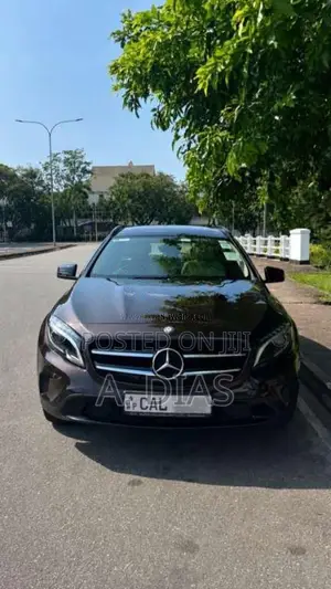 Mercedes-Benz C200 GLA 200 2015 SUV (Used)