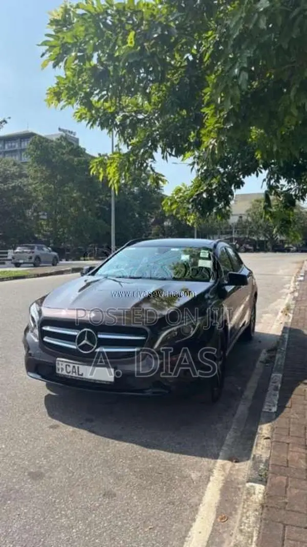 Mercedes-Benz C200 GLA 200 2015 SUV (Used)