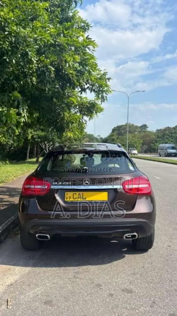 Mercedes-Benz C200 GLA 200 2015 SUV (Used)