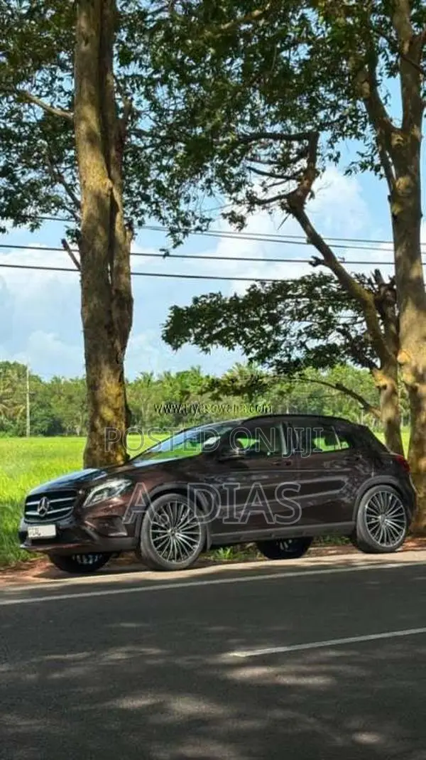 Mercedes-Benz C200 GLA 200 2015 SUV (Used)