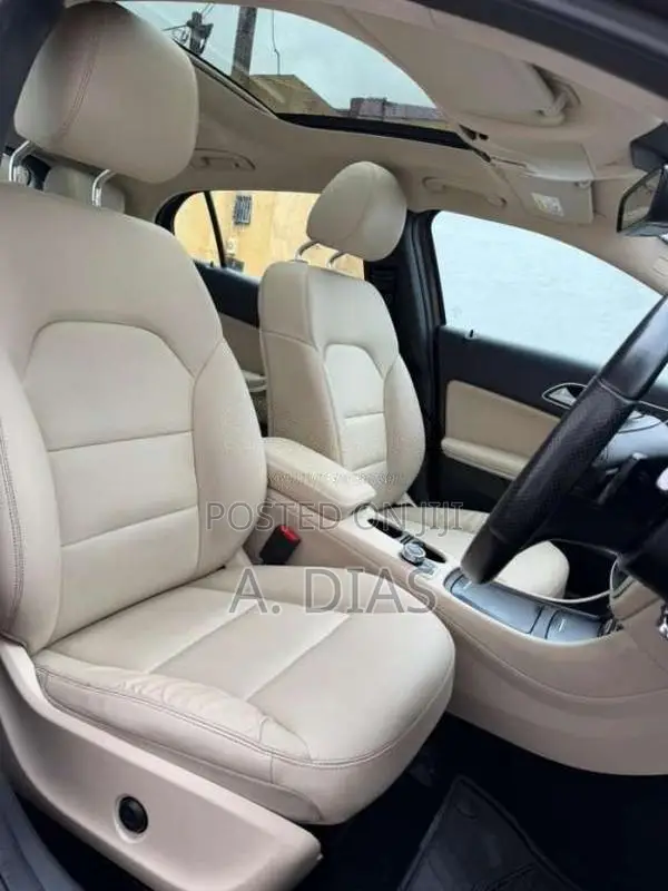 Mercedes-Benz C200 GLA 200 2015 SUV (Used)