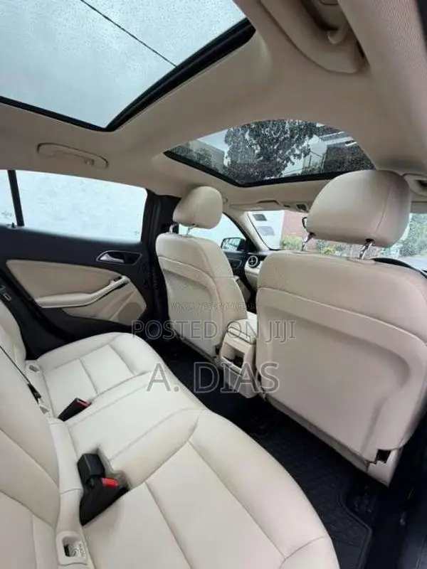Mercedes-Benz C200 GLA 200 2015 SUV (Used)