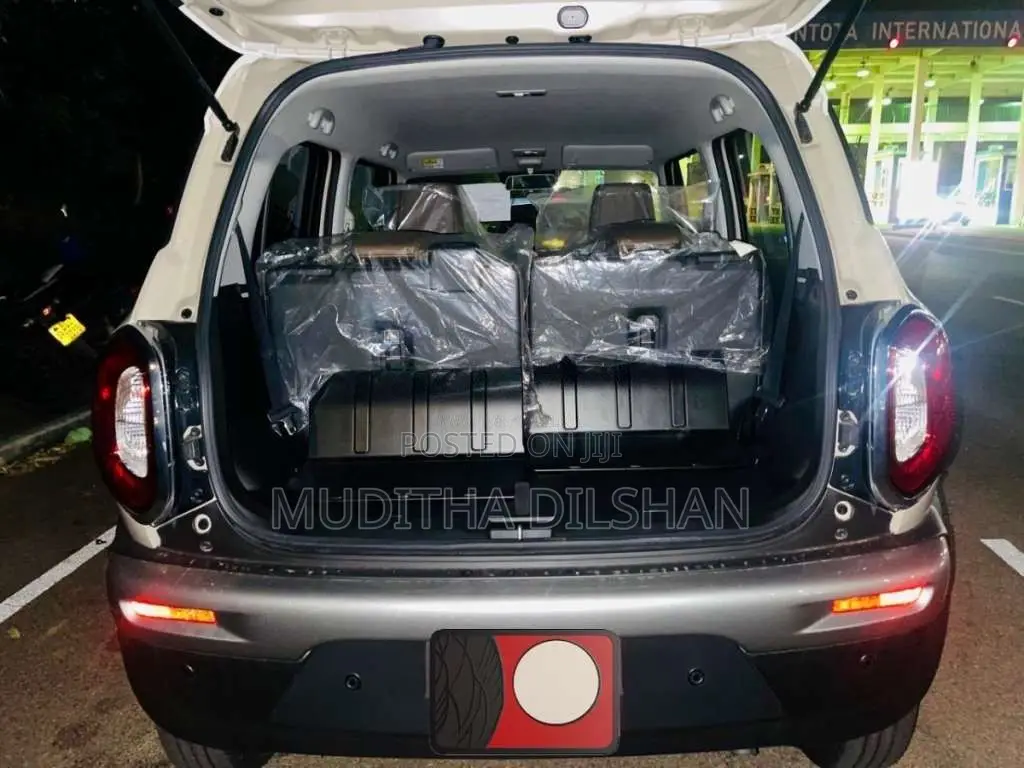 Suzuki Xbee 2023 SUV (Used)