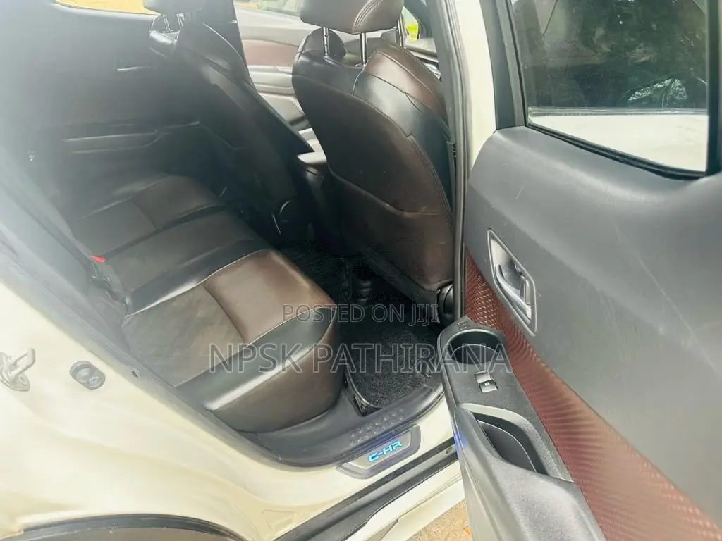 Toyota Chr 2018 SUV (Used)
