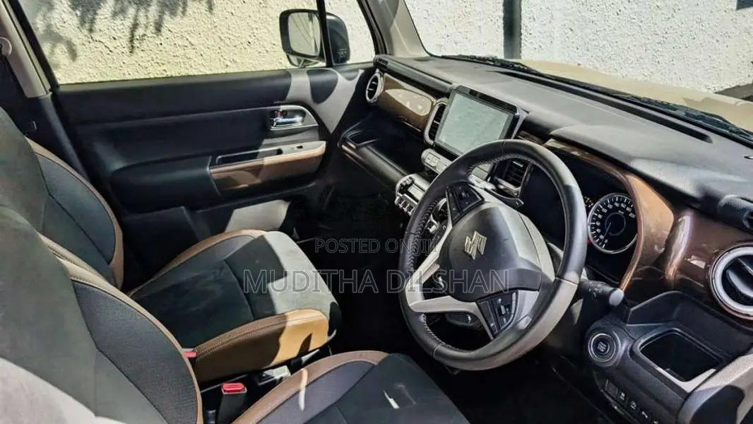 Suzuki Xbee 2023 SUV (Used)