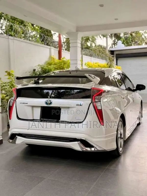Toyota Prius 4th Gen 2016 Car (Used)